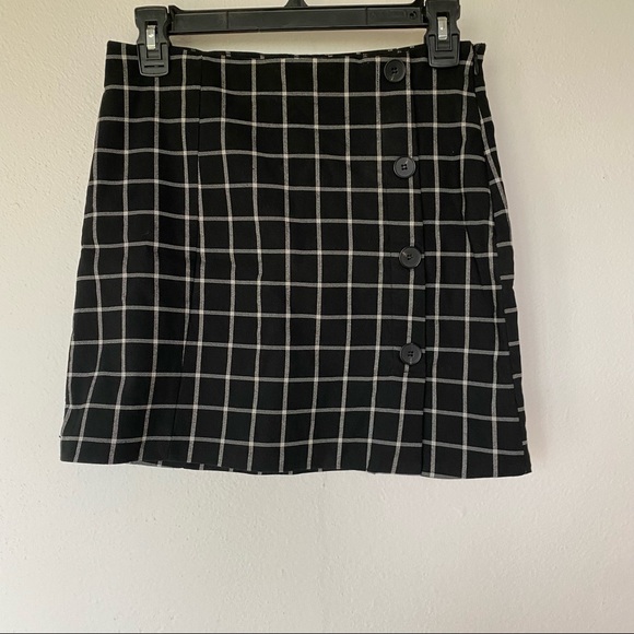Forever 21 Dresses & Skirts - Black mini skirt